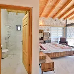 Вілла Luxury And Cosy