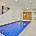 Luxury And Cosy Вілла