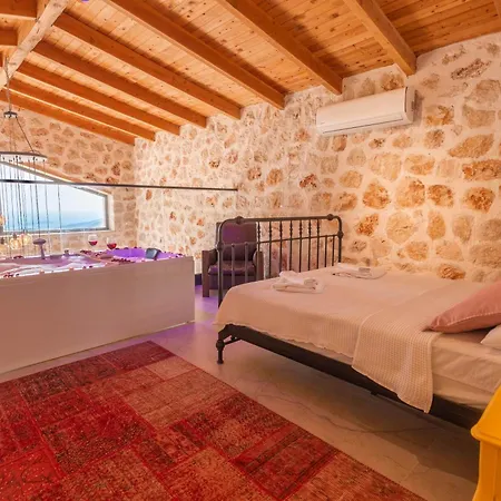 Luxury And Cosy Villa