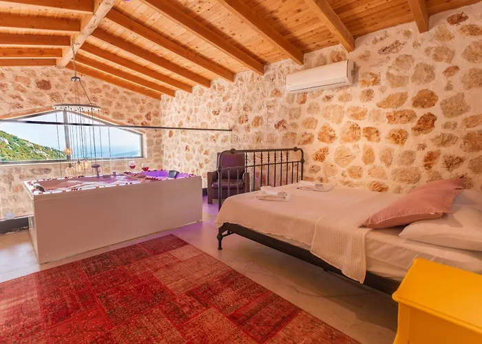 Luxury And Cosy Villa